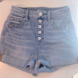 Light Blue American Eagle shorts !  🦅